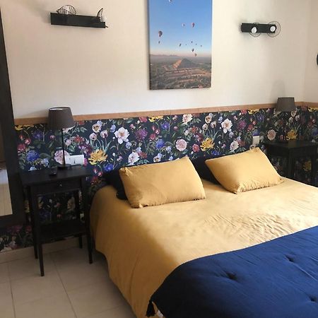 Au Bord De L Eau Bed & Breakfast Surba Bagian luar foto