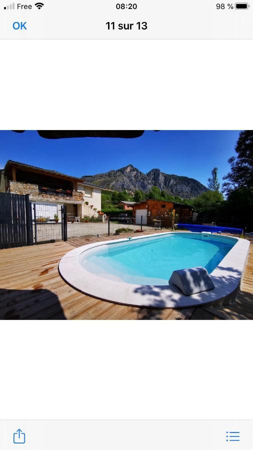 Au Bord De L Eau Bed & Breakfast Surba Bagian luar foto