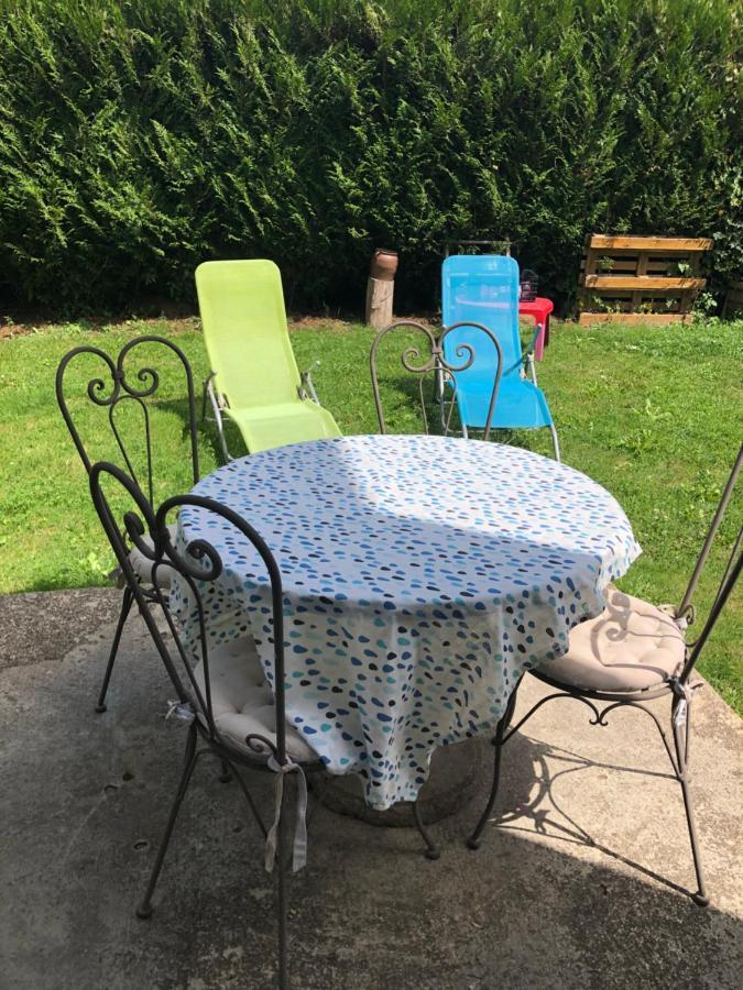 Au Bord De L Eau Bed & Breakfast Surba Bagian luar foto
